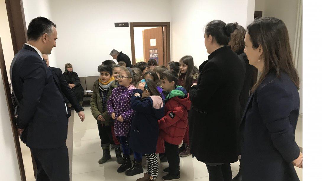 Atatürk İlkokulu Öğrencilerimizin 'Vergi Haftası' Sebebiyle Mal Müdürlüğü Ziyareti