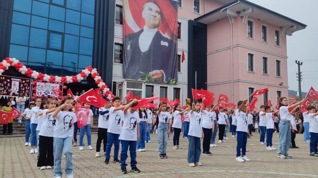 23 Nisan Ulusal Egemenlik ve Çocuk Bayramı İlçe Töreni İcra Edildi